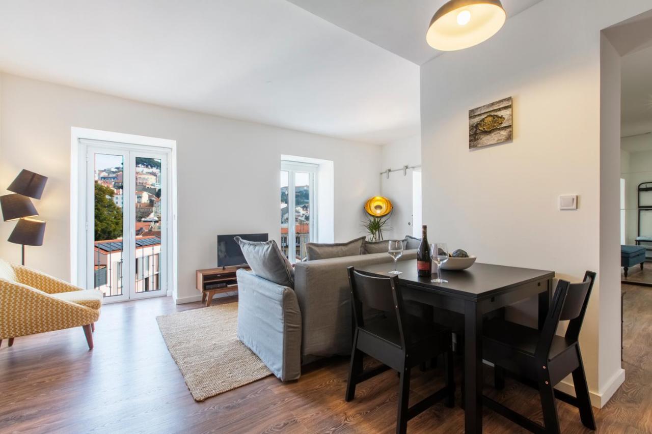 Amazing Downtown Apt With Small Balcony With View Over The Castle Lisabona Exterior foto