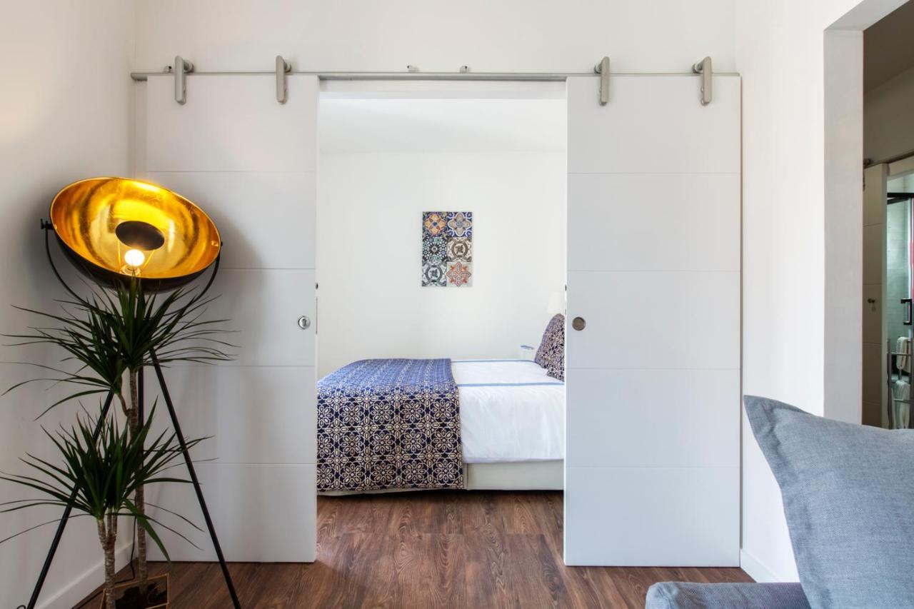 Amazing Downtown Apt With Small Balcony With View Over The Castle Lisabona Exterior foto
